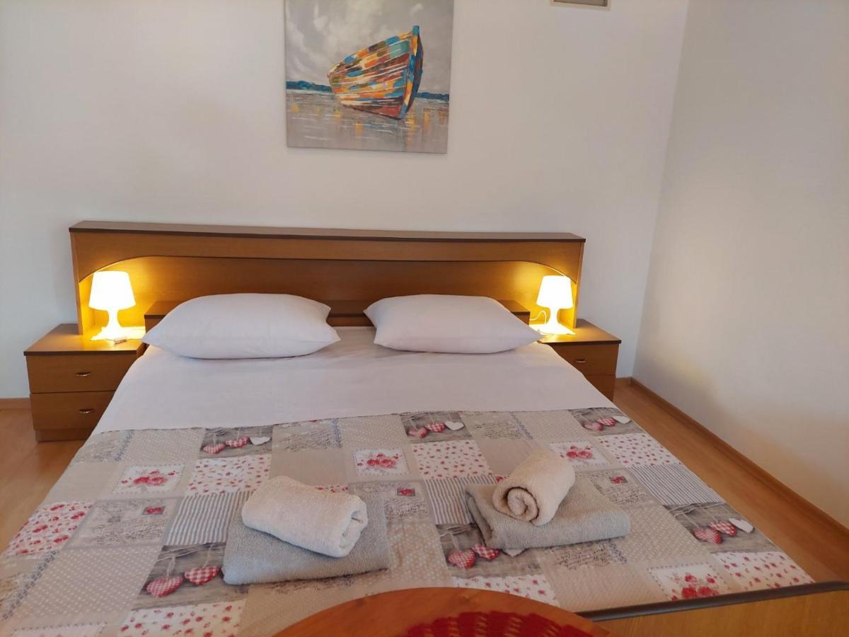 Rooms Hodanic Krk Town Habitación foto